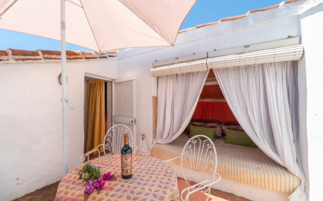 Top terrace with chill out